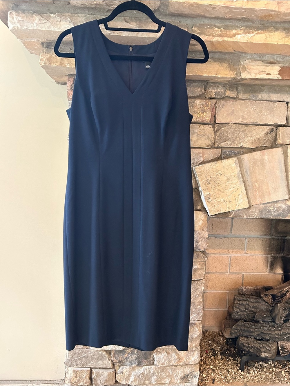 Ann Taylor Sleeveless V-Neck Navy Sheath Dress